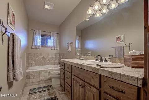 Bath - 601 N Grapevine Dr, Payson, AZ 85541 photo 6 of 8
