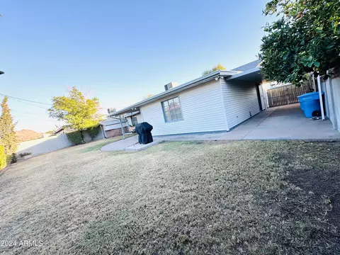 Exterior - 4936 E Coronado Rd, Phoenix, AZ 85008 photo 4 of 5