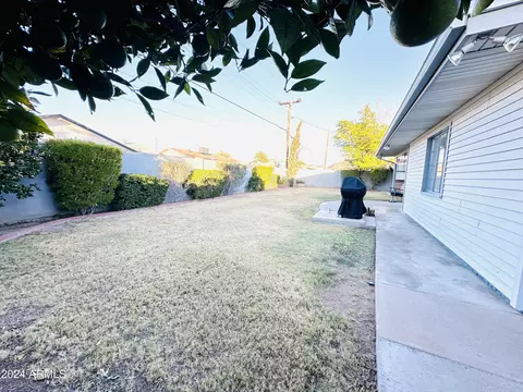 Exterior - 4936 E Coronado Rd, Phoenix, AZ 85008 photo 5 of 5