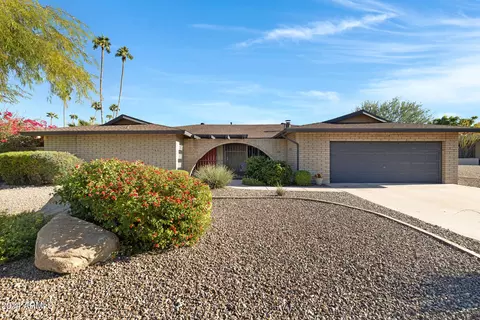 3013 E Golden Vista Ln, Phoenix, AZ 85028