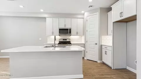 5829 E Ringtail Way, Phoenix, AZ 85054 photo 6