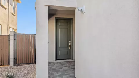 5829 E Ringtail Way, Phoenix, AZ 85054 photo 4