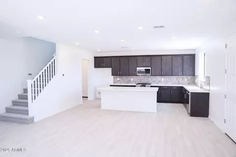 2445 W Rowel Rd, Phoenix, AZ 85085 photo 2