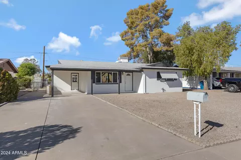 1526 S Grand Dr, Apache Junction, AZ 85120 photo 2