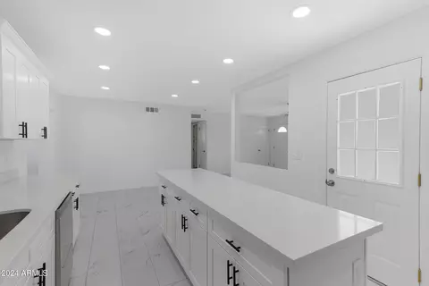 1526 S Grand Dr, Apache Junction, AZ 85120 photo 12