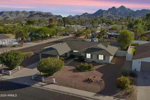 2549 E Cochise Rd, Phoenix, AZ 85028 photo 2