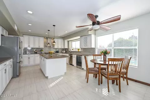 2953 E Calavar Rd, Phoenix, AZ 85032 photo 7