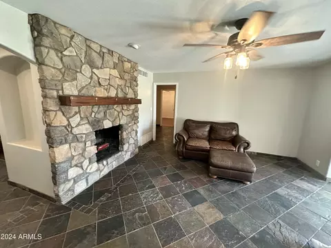 517 E Pony Ln, Gilbert, AZ 85295 photo 4