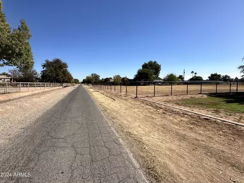 517 E Pony Ln, Gilbert, AZ 85295 photo 12