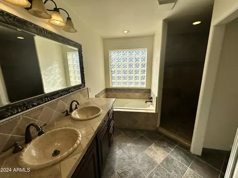 517 E Pony Ln, Gilbert, AZ 85295 photo 11