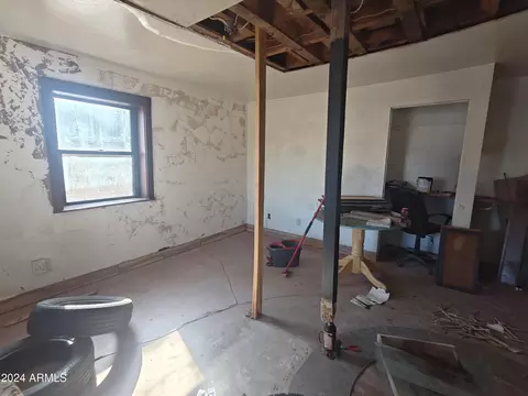 5540 S Glendale Ave, Globe, AZ 85501 photo 2