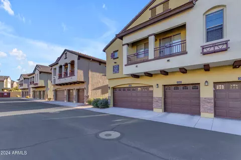 2725 E Mine Creek Rd #1042, Phoenix, AZ 85024
