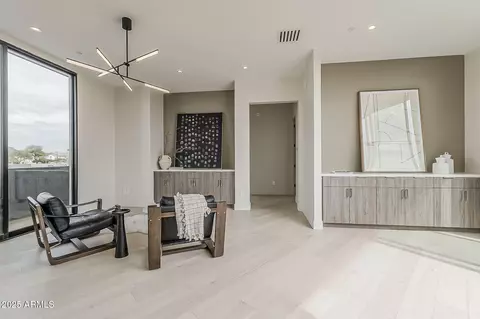 Living - 4414 N 29th St, Phoenix, AZ 85016 photo 11 of 11