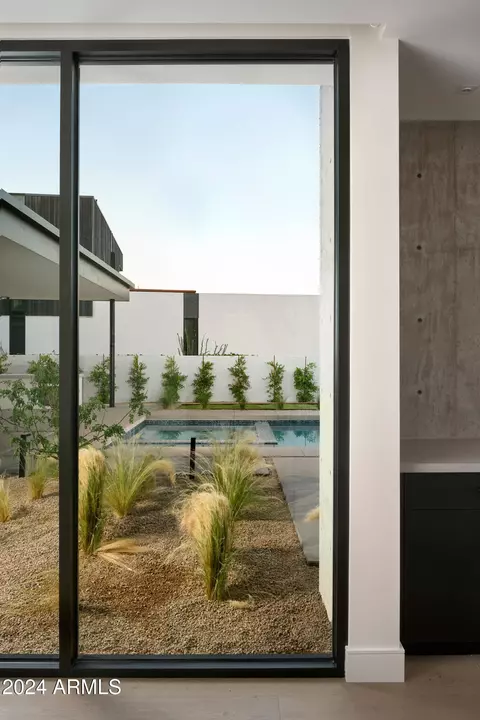 Exterior - 5939 E Orange Blossom Ln, Phoenix, AZ 85018 photo 6 of 8