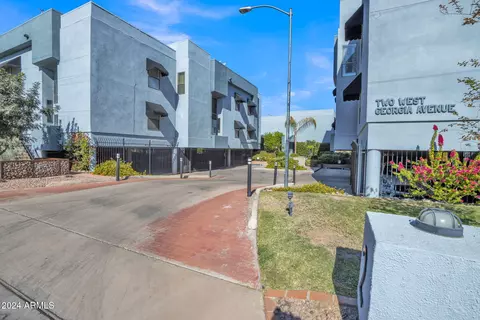 2 W Georgia Ave #14, Phoenix, AZ 85013