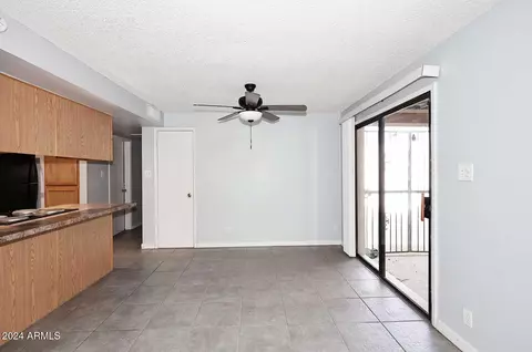 728 E Dobbins Rd, Phoenix, AZ 85042 photo 11