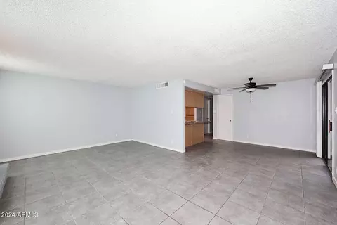 728 E Dobbins Rd, Phoenix, AZ 85042 photo 9