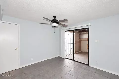 728 E Dobbins Rd, Phoenix, AZ 85042 photo 10