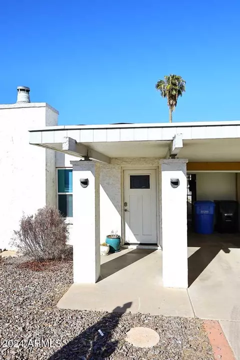 728 E Dobbins Rd, Phoenix, AZ 85042 photo 4