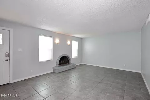 728 E Dobbins Rd, Phoenix, AZ 85042 photo 6