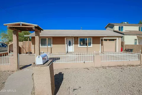 2902 E Chipman Rd, Phoenix, AZ 85040