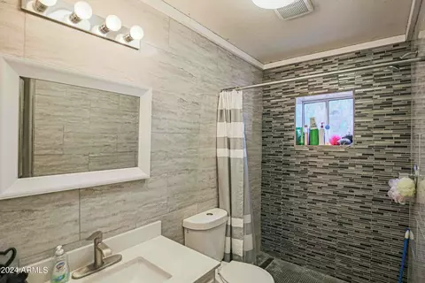 2902 E Chipman Rd, Phoenix, AZ 85040 photo 8
