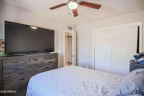 2902 E Chipman Rd, Phoenix, AZ 85040 photo 4