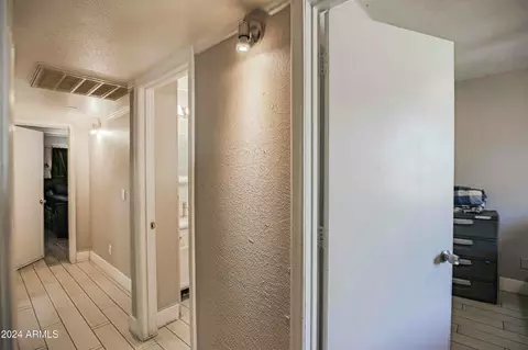 2902 E Chipman Rd, Phoenix, AZ 85040 photo 7