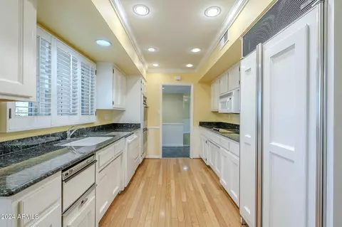 110 W Glenn Dr, Phoenix, AZ 85021 photo 13