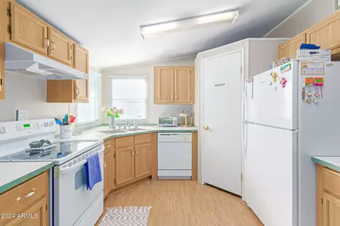 1322 W Summerside Rd, Phoenix, AZ 85041 photo 21