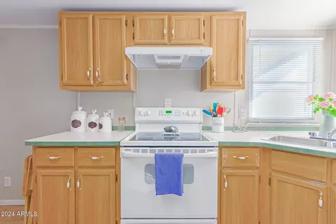 1322 W Summerside Rd, Phoenix, AZ 85041 photo 22