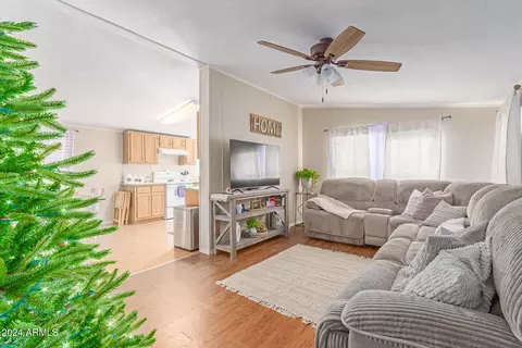 1322 W Summerside Rd, Phoenix, AZ 85041 photo 3