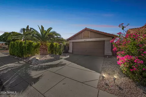 2531 E Granite View Dr, Phoenix, AZ 85048 photo 2