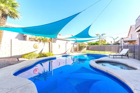 674 W Estrella Dr, Gilbert, AZ 85233 photo 4