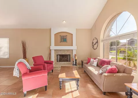 674 W Estrella Dr, Gilbert, AZ 85233 photo 7