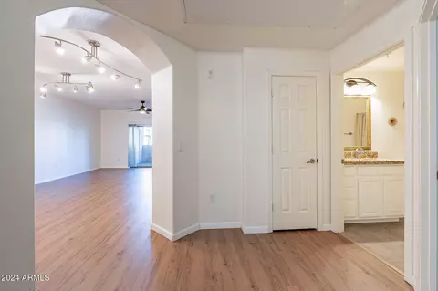920 E Devonshire Ave #2019, Phoenix, AZ 85014 photo 6