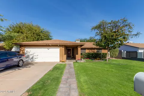 7138 W Sunnyslope Ln, Peoria, AZ 85345
