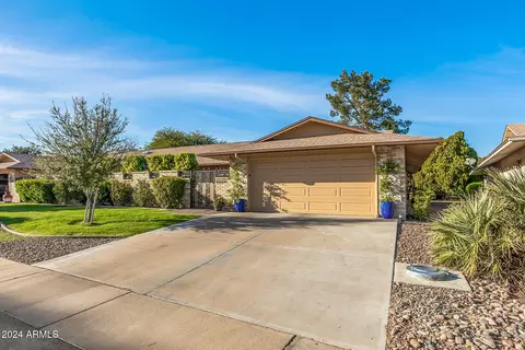 12606 W Parkwood Dr, Sun City West, AZ 85375