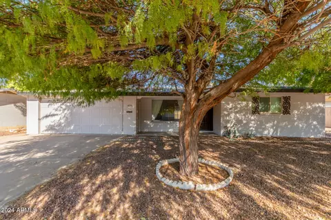 5836 E Dallas St, Mesa, AZ 85205
