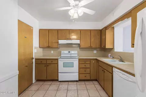 5836 E Dallas St, Mesa, AZ 85205 photo 12