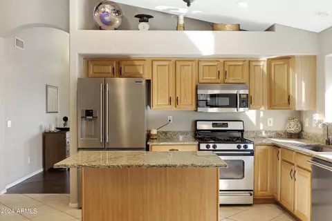 1633 E Carla Vista Dr, Gilbert, AZ 85295 photo 9