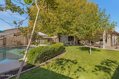 1633 E Carla Vista Dr, Gilbert, AZ 85295 photo 35