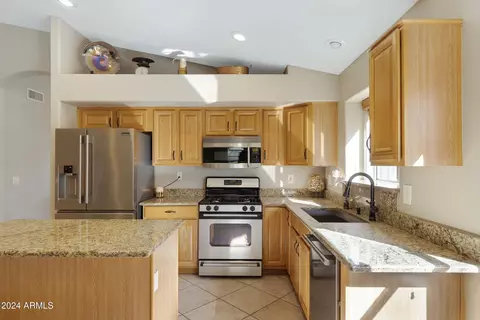 1633 E Carla Vista Dr, Gilbert, AZ 85295 photo 11