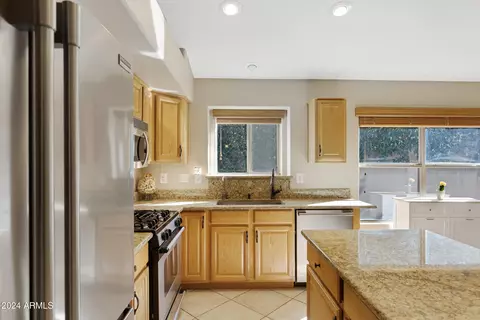 1633 E Carla Vista Dr, Gilbert, AZ 85295 photo 10