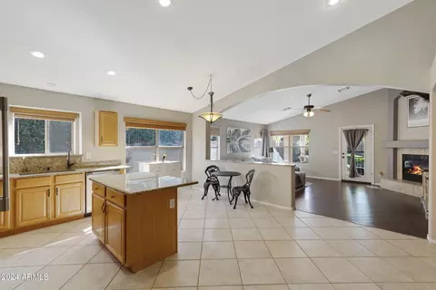 1633 E Carla Vista Dr, Gilbert, AZ 85295 photo 7