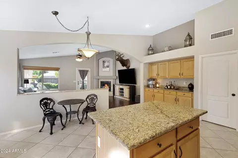 1633 E Carla Vista Dr, Gilbert, AZ 85295 photo 13