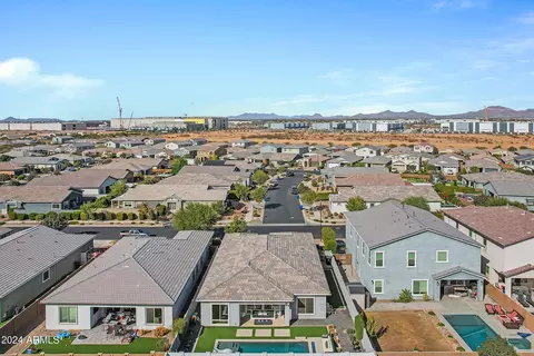 View/Area - 10161 E Strobe Ave, Mesa, AZ 85212 photo 6 of 32