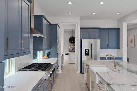 Kitchen - 10161 E Strobe Ave, Mesa, AZ 85212 photo 6 of 7