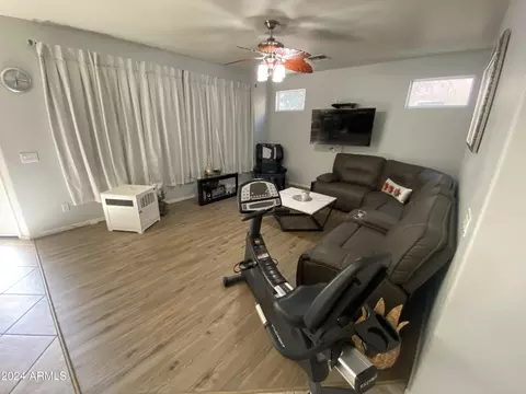 4129 E Redwood Ln, Phoenix, AZ 85048 photo 9