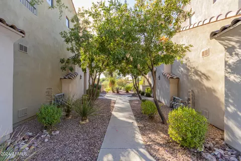 3131 E Legacy Dr #2010, Phoenix, AZ 85042 photo 2